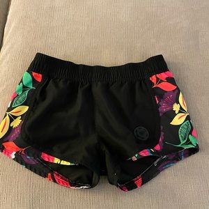 Girls roxy water shorts size 10